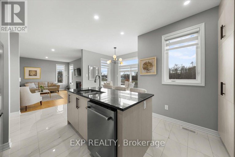 29135889/676-fisher-street/north-grenville-twp-kemptville-south/north-grenville/ontario/K0G1J0_17