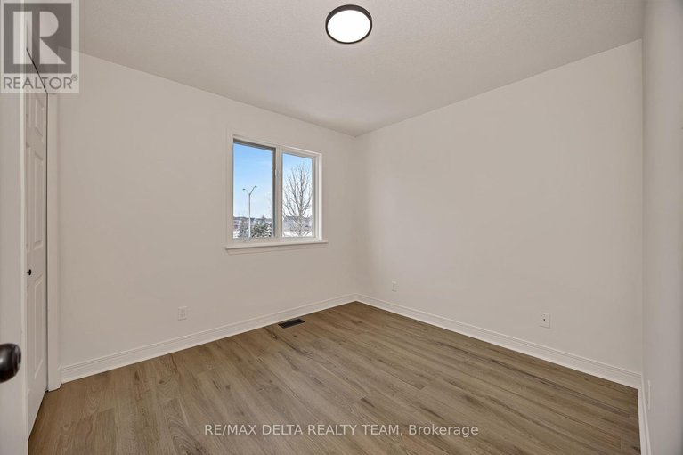 29647825/2164-sojourn-street/notting-hillsummerside/ottawa/ontario/K4A4E2_23