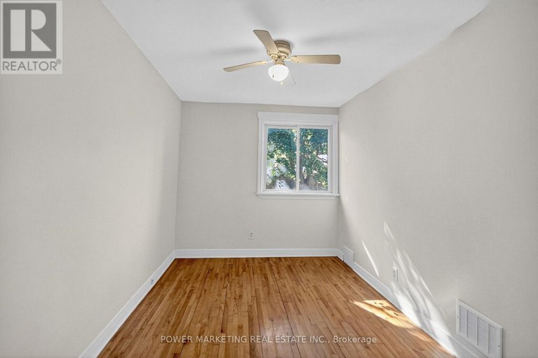 28690324/528-mutual-street/castle-heights/ottawa/ontario/K1K1C6_17