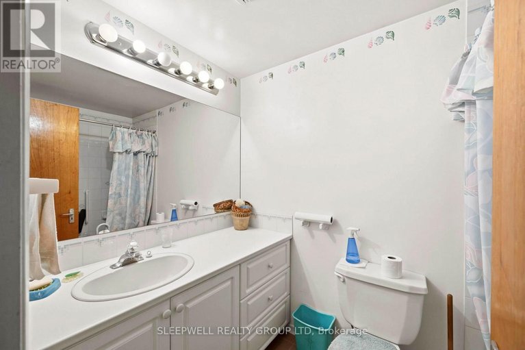 29639418/91-country-lane-w/glencairnhazeldean/ottawa/ontario/K2L1J4_20