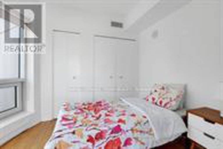 28713379/1704-234-rideau-street/sandy-hill/ottawa/ontario/K1N0A9_17
