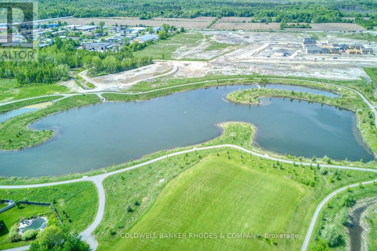 28619246/454-creekview-way/blossom-parkkemp-parkfindlay-creek/ottawa/ontario/K1T0J5_26