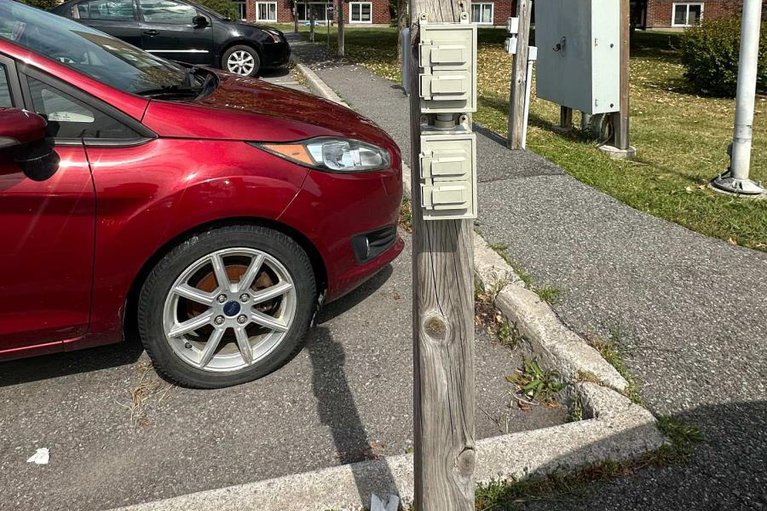 28804726/203c-2041-arrowsmith-dr-drive/beacon-hill-south/ottawa/ontario/K1J7V7_24