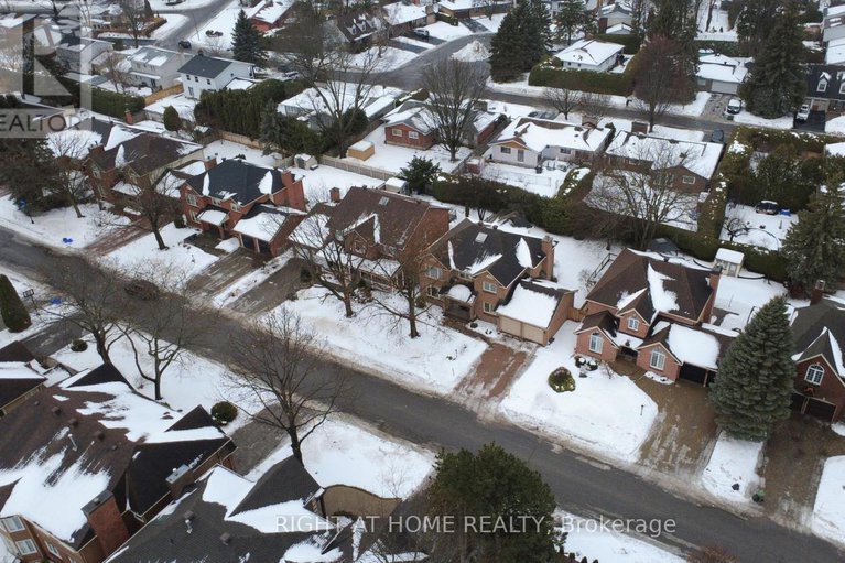 29255006/32-marble-arch-crescent/centrepointe/ottawa/ontario/K2G5S3_2