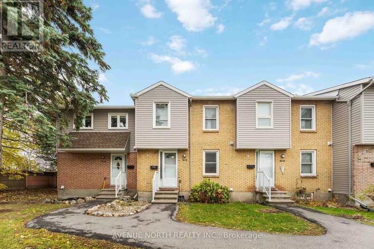 29144847/32-1741-lamoureux-drive/queenswood-heights-south/ottawa/ontario/K1E2N3_2