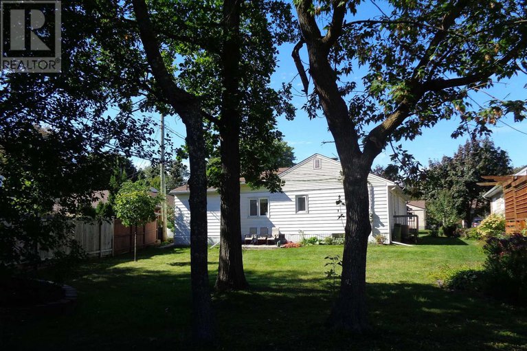 29110851/2243-hillary-avenue/alta-vista/ottawa/ontario/K1H7H7_38