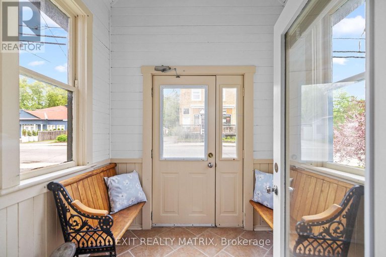 28365243/5515-osgoode-main-street/osgoode/ottawa/ontario/K0A2W0_4