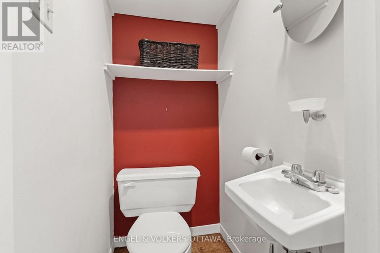 28384627/95-goulburn-avenue/sandy-hill/ottawa/ontario/K1N8C9_25