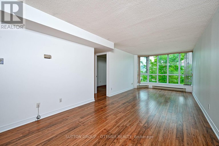 28896675/202-550-cambridge-street-s/west-centre-town/ottawa/ontario/K1S5N3_10