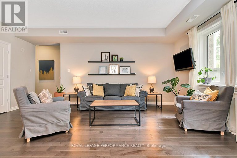 28641852/2-66a-tipperary-private/longfields/ottawa/ontario/K2J2T3_3