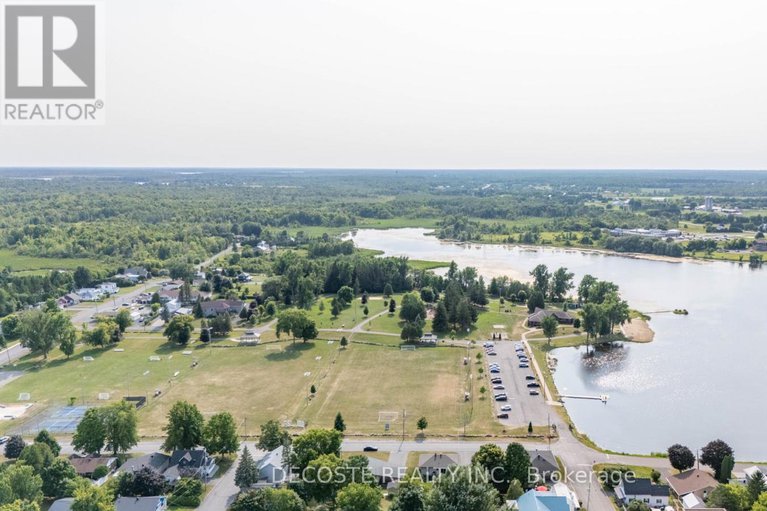28940828/137-park-avenue/alexandria/north-glengarry/ontario/K0C1A0_31