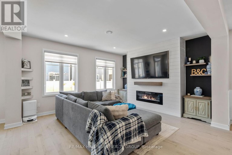28337281/1015-keeper-heights/goulbourn-twp-from-franktown-rdsouth-to-rideau/ottawa/ontario/K0A2Z0_8