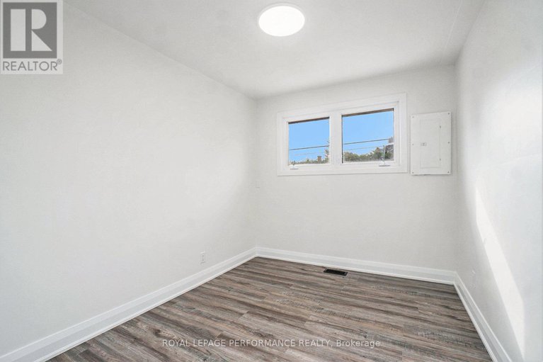 29325454/26-majestic-drive/manordale/ottawa/ontario/K2G1C7_13