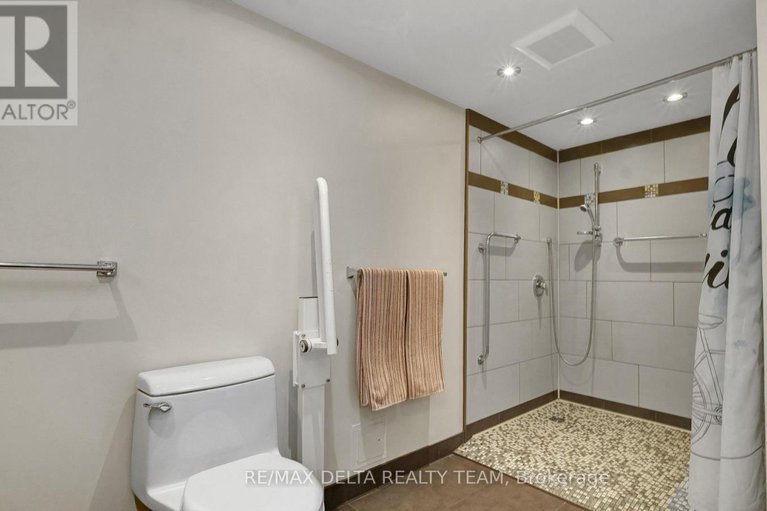 29672097/1001-555-brittany-drive/viscount-alexander-park/ottawa/ontario/K1K4C5_21