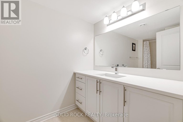 28518234/326-memorial-grove/riverside-southgloucester-glen/ottawa/ontario/K1X0C8_40