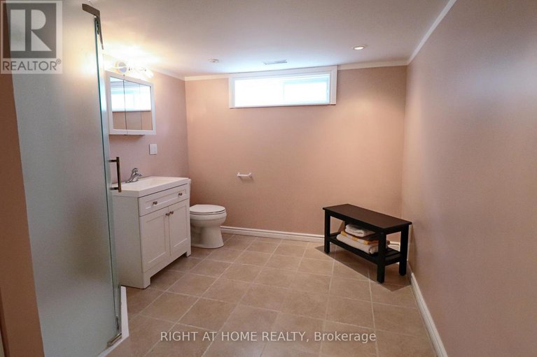 28688243/841-thorndale-drive/riverside-park-south/ottawa/ontario/K1V6Y1_23