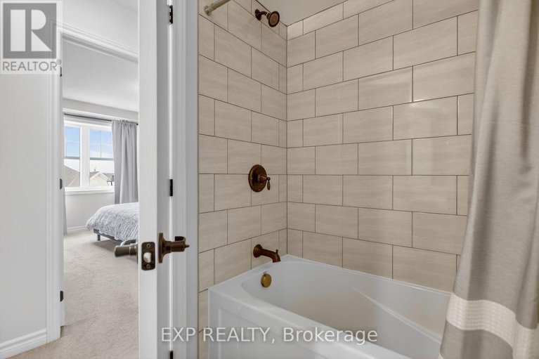 29556387/549-ensatina-crescent/half-moon-bay/ottawa/ontario/K2J6H4_31