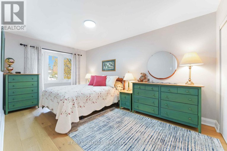 29123491/19-kingsford-crescent/beaverbrook/ottawa/ontario/K2K1T5_24