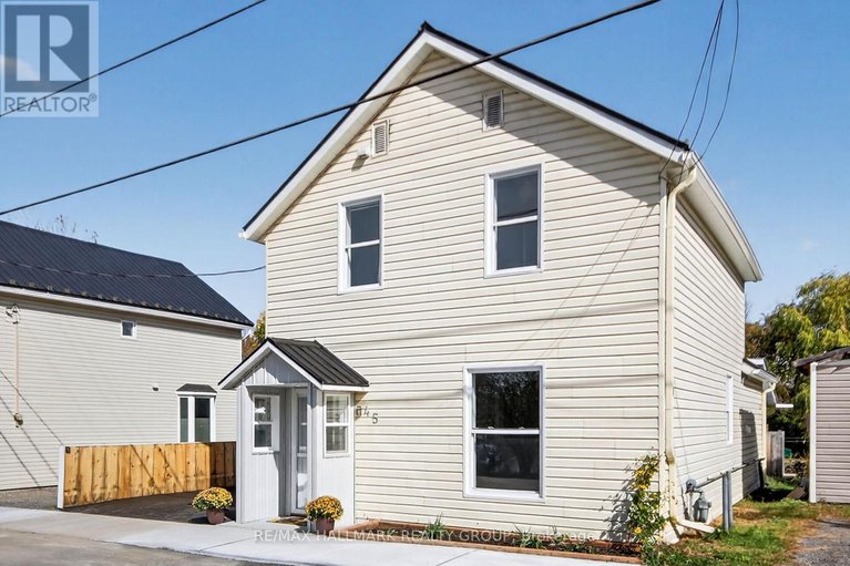 28983025/45-carleton-street/almonte/mississippi-mills/ontario/K0A1A0_1