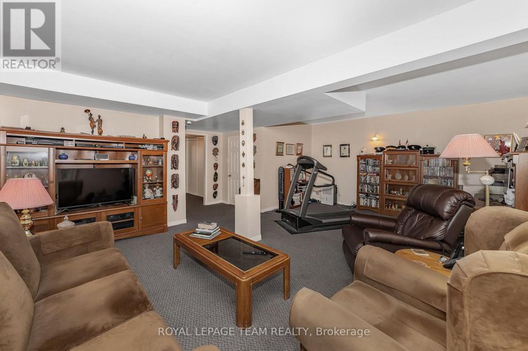 28624238/1830-kerr-avenue/mckellar-heights/ottawa/ontario/K2A1J3_24