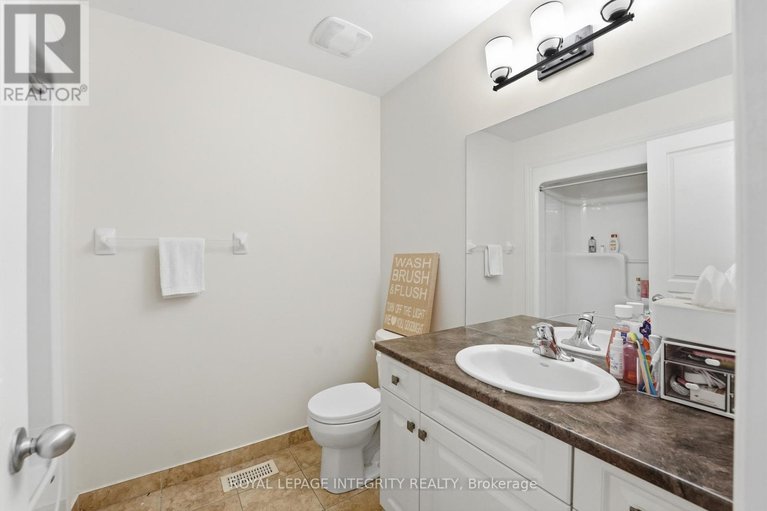 29672096/1036-marconi-avenue/morgans-grantsouth-march/ottawa/ontario/K2W0C8_31