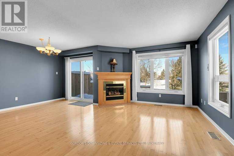 29228348/6370-sablewood-place/chapel-hill/ottawa/ontario/K1C7M3_7