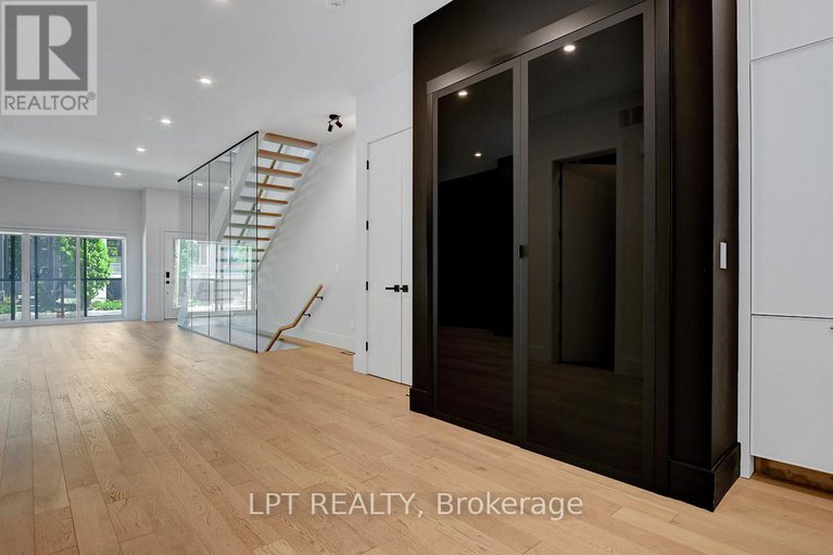 28385887/111-greenfield-avenue/ottawa-east/ottawa/ontario/K1S0X8_8
