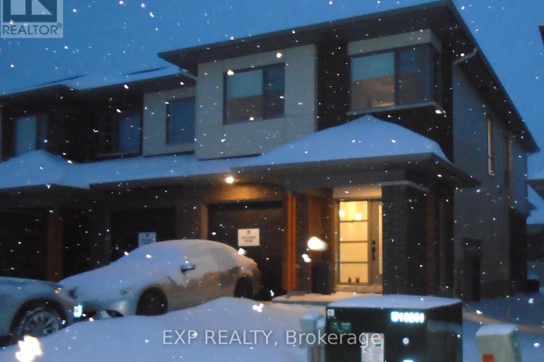 29220949/687-honeydew-street/riverside-southgloucester-glen/ottawa/ontario/K1X0K5_1