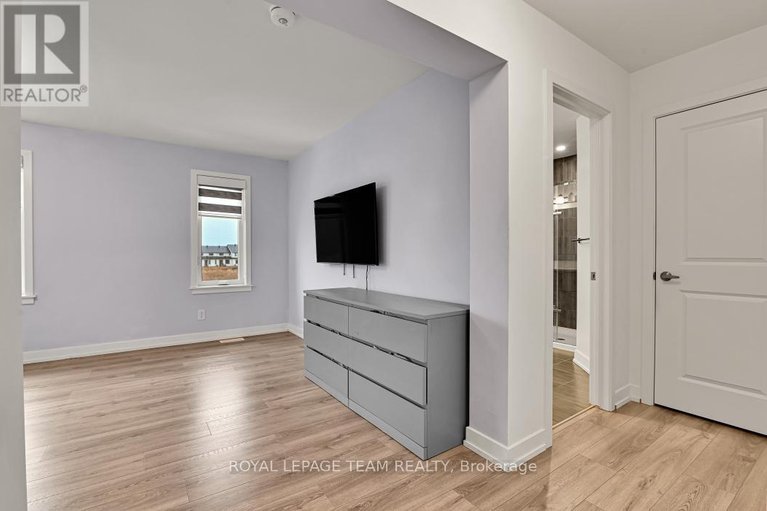 29469522/912-duxbury-lane/riverside-southgloucester-glen/ottawa/ontario/K4M0M2_22