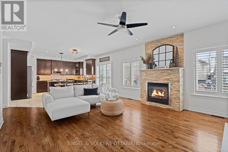 29512841/407-landswood-way/stittsville-south/ottawa/ontario/K2S0A3_13