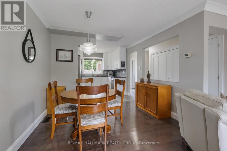 28538565/296-pintail-terrace/chatelaine-village/ottawa/ontario/K1E2A1_17
