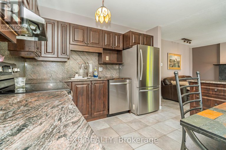 28550236/184-des-pins-place/queenswood-heights-south/ottawa/ontario/K1E2T5_8