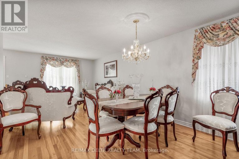 28631886/2435-heaton-avenue/hawthorne-meadows/ottawa/ontario/K1G1J1_8
