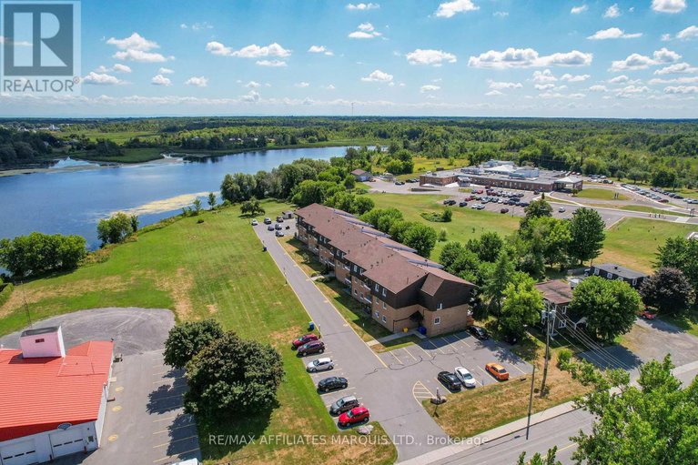 28769103/109-220-kenyon-street-w/alexandria/north-glengarry/ontario/K0C1A0_30