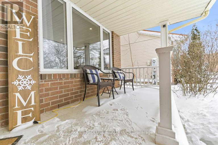 29302889/6145-lariviere-crescent/orleans-village/ottawa/ontario/K1W1C6_2