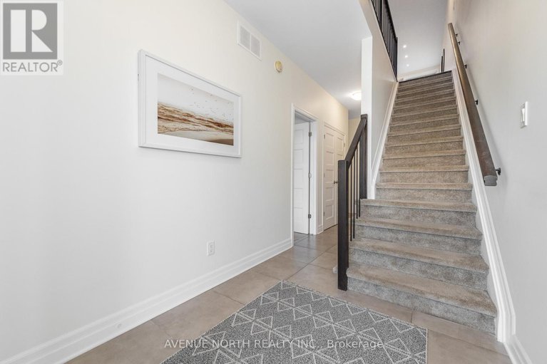 29111767/938-woodroffe-avenue/whitehaven/ottawa/ontario/K2A3R7_5