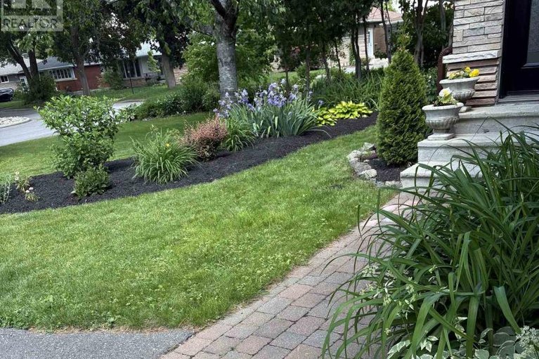 29599055/2105-bangor-street/elmvale-acresurbandale/ottawa/ontario/K1G2X6_5