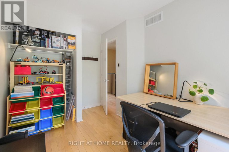 28407268/19-tuscan-private/west-centre-town/ottawa/ontario/K1R1C6_37