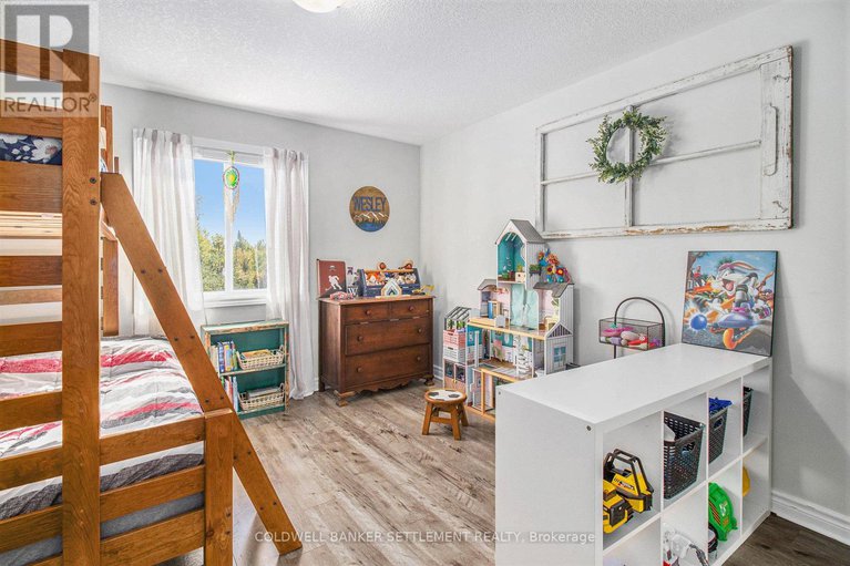 28952555/164-brittany-street/drummond-n-elmsley-drummond-twp/drummondnorth-elmsley/ontario/K7C4K9_18