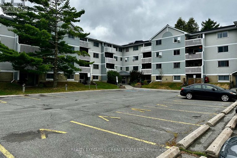 28795626/408-214-viewmount-drive/borden-farmstewart-farmcarleton-heightsparkwood-hills/ottawa/ontario/K2E7X3_19