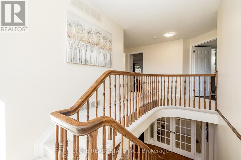 28873478/1668-sansonnet-street/mer-bleuebradley-estatesanderson-park/ottawa/ontario/K1C5Y6_21