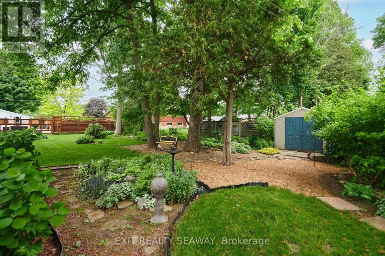 28431917/38-spruce-street/ingleside/south-stormont/ontario/K0C1M0_31