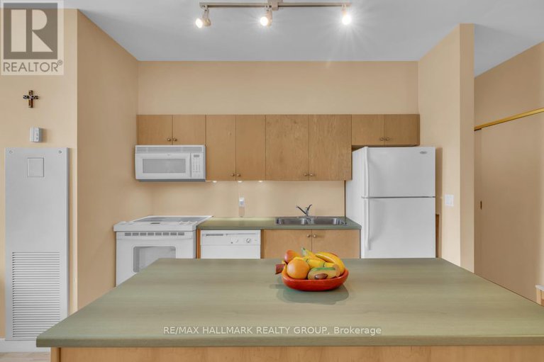 28308377/610-383-cumberland-street/lower-townbyward-market/ottawa/ontario/K1N1J7_13