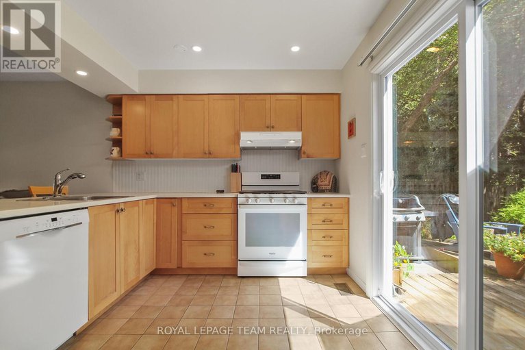 28804584/484-hazeldean-road-unit-1/ottawa/ontario/K2L1V4_16