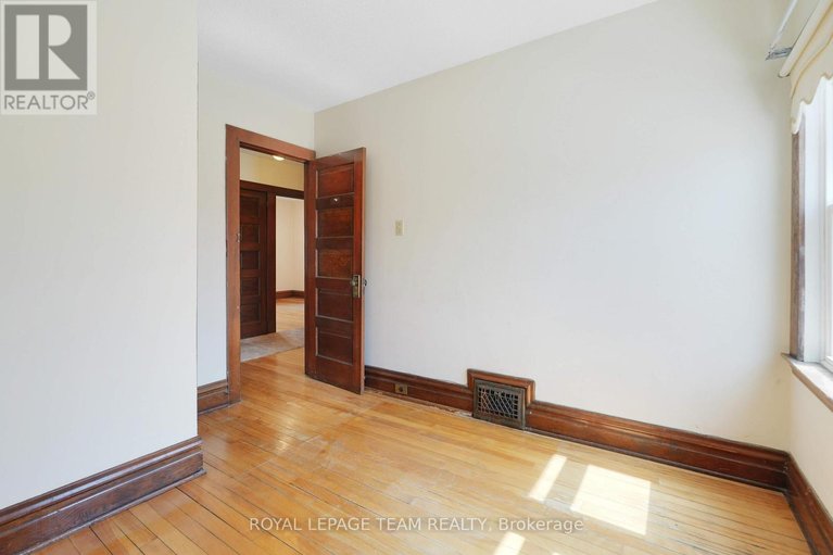 29645117/85-grove-avenue/old-ottawa-south/ottawa/ontario/K1S3A7_26