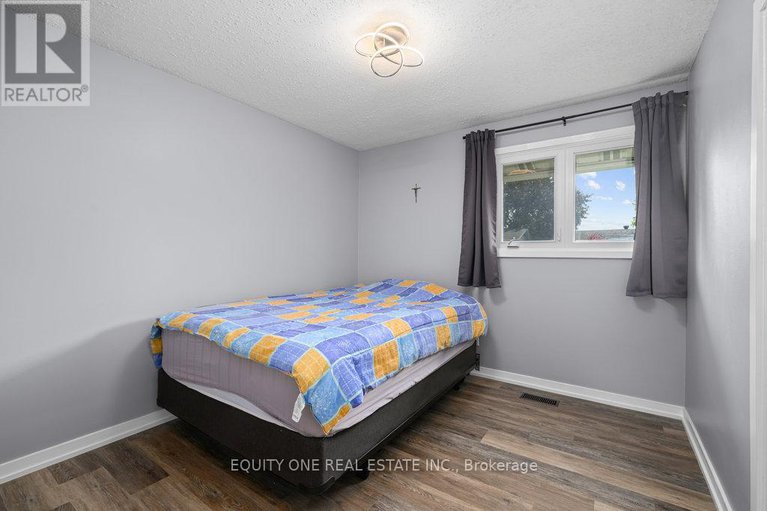 28621655/1041-wiseman-crescent/riverside-park/ottawa/ontario/K1V8J3_19
