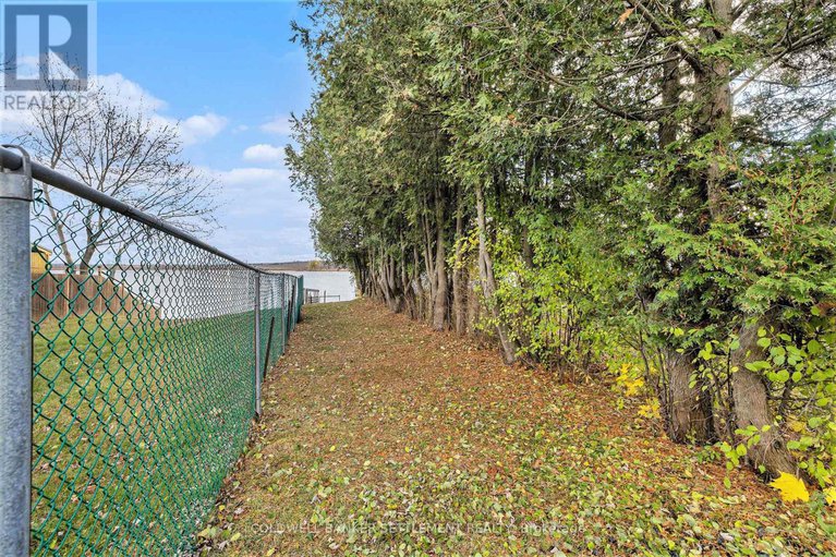 29078721/118-bay-street/drummond-n-elmsley-drummond-twp/drummondnorth-elmsley/ontario/K7C4K9_33