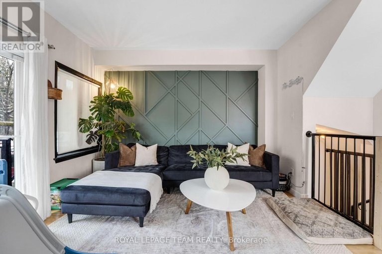 29577718/26-799-montreal-road-e/cfb-rockcliffe-and-area/ottawa/ontario/K1K0S9_15