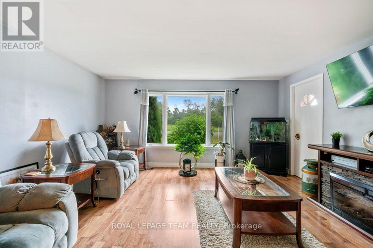 28525897/5466-county-8-road/south-dundas-williamsburgh-twp/south-dundas/ontario/K0C1X0_12