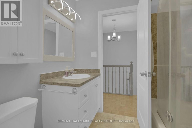 28419081/1-1821-walkley-road/urbandale-acres/ottawa/ontario/K1H6X9_17
